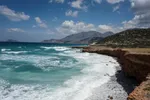 Καιρός: Αραιές νεφώσεις με θυελλώδεις ανέμους έως 8 μποφόρ – Η πρόγνωση για τις επόμενες μέρες