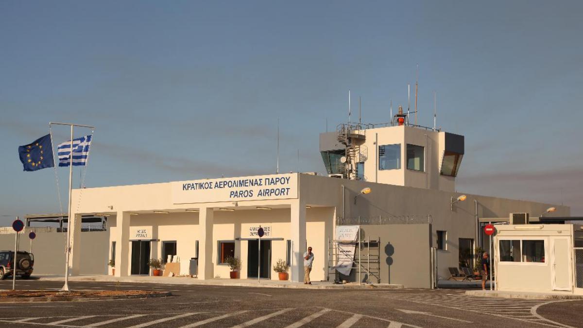 Πρωτοβουλία greenparosairport.eu:              "Τί είδους αεροδρόμιο θέλουμε;"