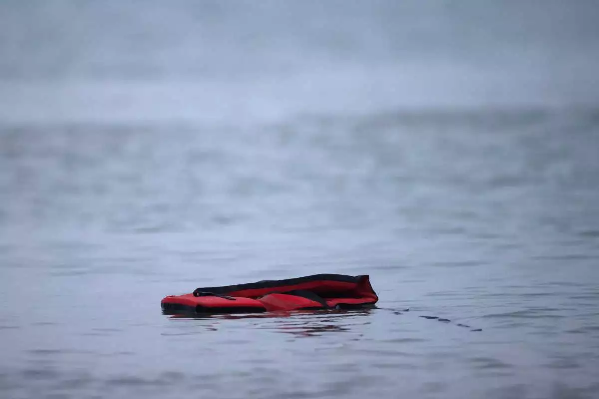Κύμα ανθρωπιάς και αγάπης για τους εξαντλημένους ναυαγούς – Τουλάχιστον 16 οι νεκροί σε ναυάγιο κοντά στην Πάρο