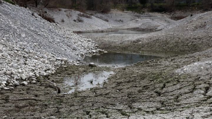 Ανησυχητική η μετεωρολογική κατάσταση στη Γαλλία - Τι ισχύει για την Ελλάδα - Πού έχει να βρέξει σχεδόν ένα μήνα