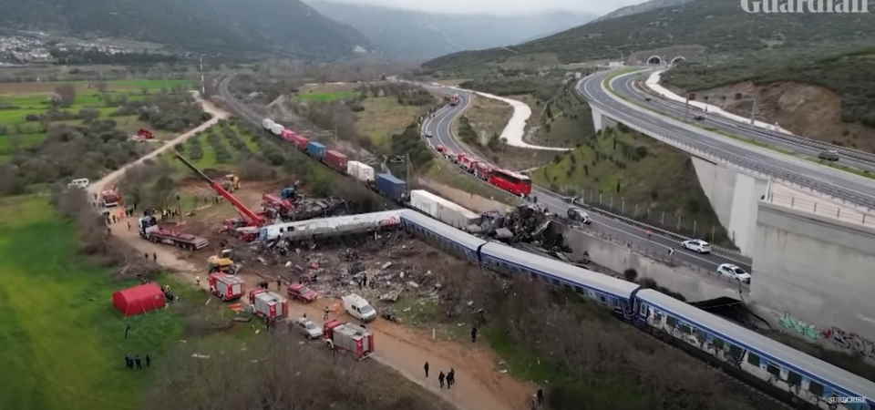 H τραγωδία με τη σύγκρουση των τρένων όπως την κατέγραψε drone