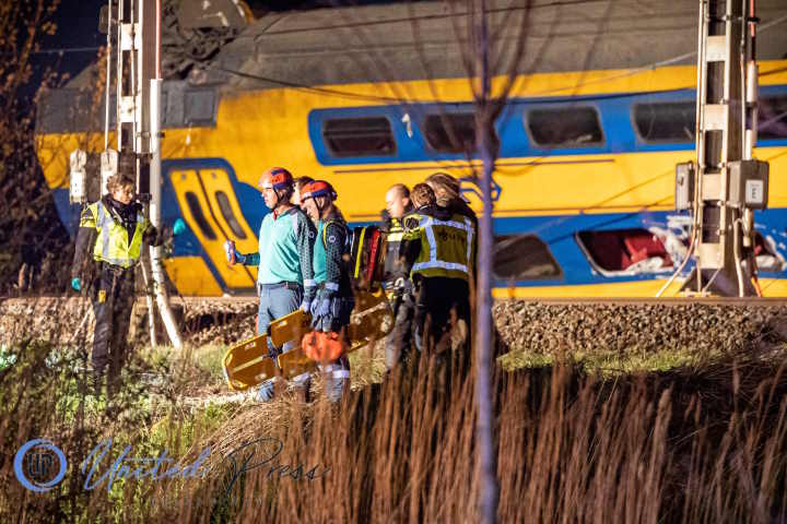 Σύγκρουση τρένων στην Ολλανδία - Πολλοί τραυματίες