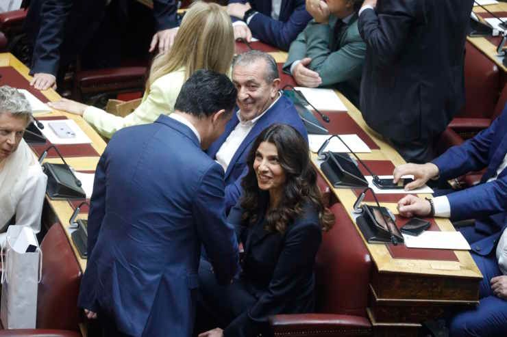 H ορκωμοσία της Βουλής της... μίας ημέρας