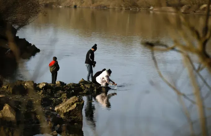 Έβρος: ΜΚΟ εντόπισε 330 μετανάστες σε νησίδα του ποταμού