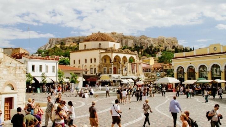 H Eλλάδα κατέκτησε τη πρώτη θέση στα News UK Travel Awards 2023