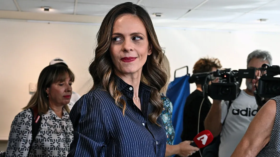Αχτσιόγλου: Ο Κασσελάκης έχει άγνοια σε κρίσιμα εθνικά θέματα, να ανακαλέσει