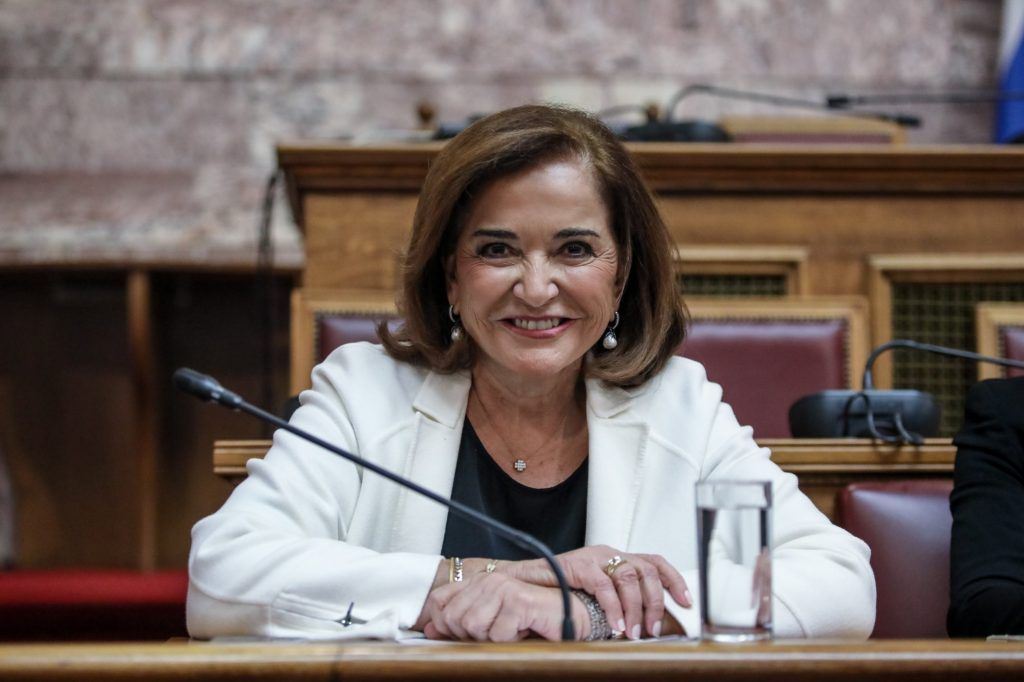 Nτόρα: Μεγάλε, μου μιλάς από κινητό που βρίσκει η γυναίκα σου αν την απατάς!