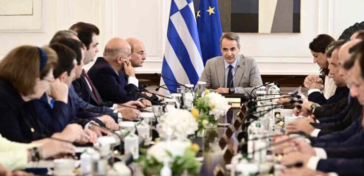Ευρωεκλογές 2024: Όλη η χώρα μια περιφέρεια και με σταυρό είπε ο Μητσοτάκης – Ανακοίνωσε Επιστολική ψήφο
