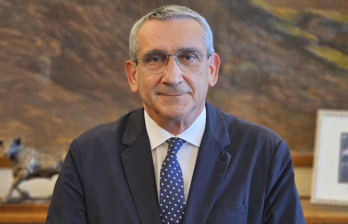 Γ. Χατζημάρκος: Τα Χριστούγεννα μας θυμίζουν ότι το αρνητικό και το μαύρο δεν είναι ανίκητα