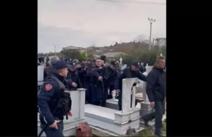 «Σηκωτός» και για 10 λεπτά αντί για 6 ώρες η «έξοδος» Μπελέρη για την κηδεία της γιαγιάς του