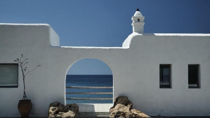 Πόλος έλξης ευρωπαϊκών κεφαλαίων η Ελλάδα για αγορές εξοχικών κατοικιών