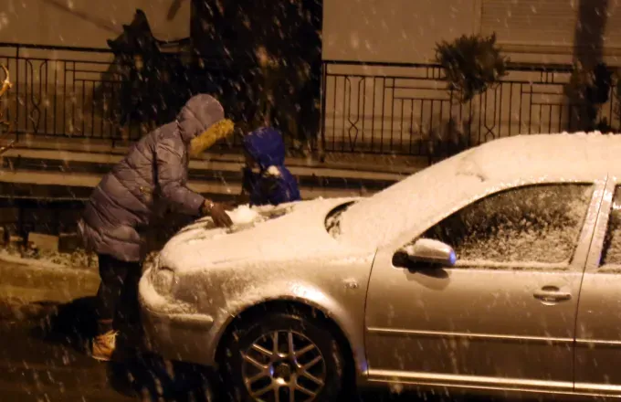Συνεχίζεται η επέλαση του χιονιά - Στα λευκά η βόρεια Ελλάδα - Θυελλώδεις βοριάδες σαρώνουν τη χώρα