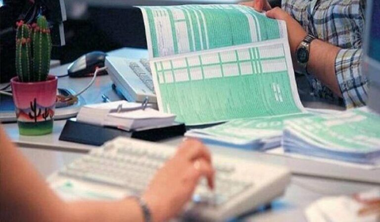 Προσυμπληρωμένες φορολογικές δηλώσεις: Λάθη και καθυστερήσεις στην αυτοματοποιημένη διαδικασία
