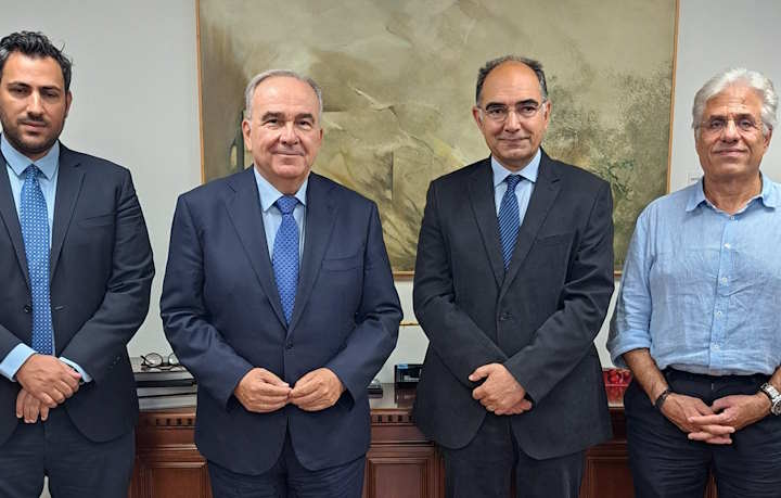 Έκτακτη Σύσκεψη στο ΥΠΟΙΚ  για τη χρηματοδότηση των υποδομών του νέου αεροδρομίου Πάρου