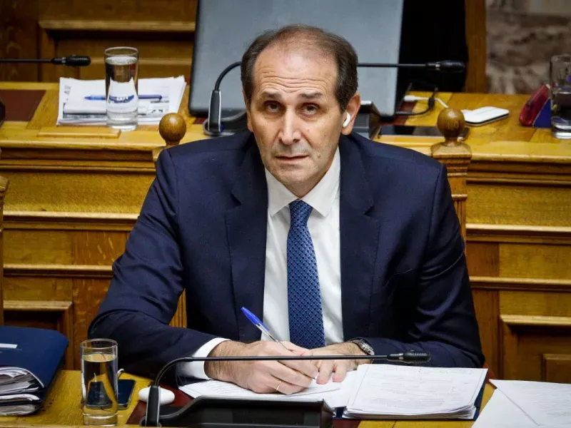 Θλίψη για τον αιφνίδιο θάνατο του Απόστολου Βεσυρόπουλου – Αύριο Σάββατο η κηδεία του στην Αλεξάνδρεια Ημαθίας