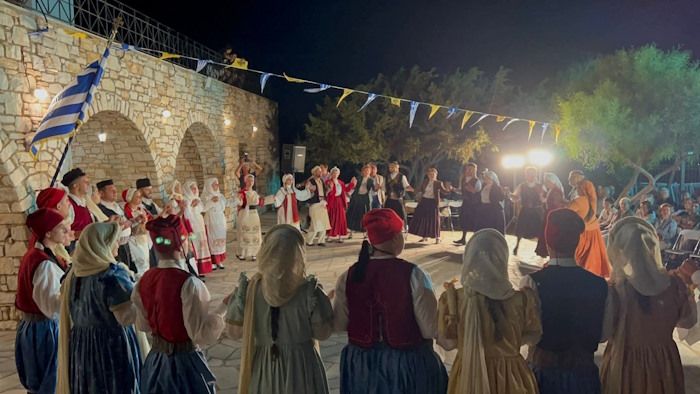 Πάρος - Κρήτη και Κύπρος ενθουσίασαν το κοινό στο Δασάκι Άχνας Κύπρου