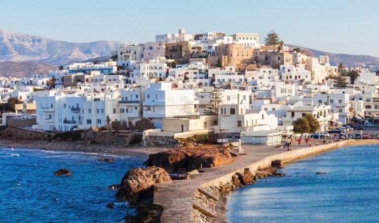 «Προσιτή και ανεπιτήδευτη»: Η Νάξος κερδίζει νέα εγκώμια του διεθνούς Τύπου
