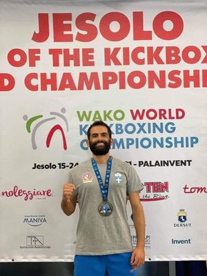 Ο παριανός Κωνσταντίνος Δαμίας κατέλαβε τη τρίτη θέση στο παγκόσμιο πρωτάθλημα Kick Box !