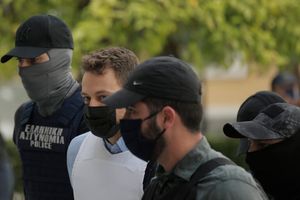 Γλυκά Νερά: Εισαγγελική πρόταση «καίει» τον Μπάμπη Αναγνωστόπουλο