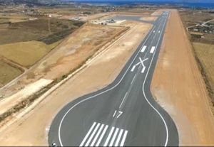 Στην ΙNTRAKAT με… ανατροπή η σύμβαση 46 εκατ. ευρώ για το αεροδρόμιο της Πάρου