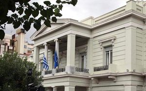 Οι απειλές κατά της Ελλάδας ξεπερνoύν κάθε όριο λογικής και δεν πείθουν τη διεθνή κοινότητα