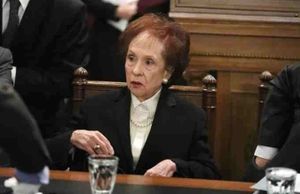 Σαν σήμερα 19/3: Η Άννα Ψαρούδα Μπενάκη γίνεται η πρώτη γυναίκα πρόεδρος της Βουλής