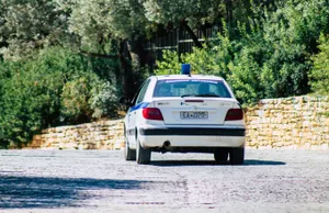 Φυγόποινος ληστής συνελήφθη δίπλα σε σπίτι υπουργού στα Σπάτα