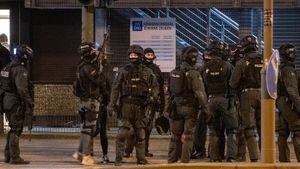 7 νεκροί και ο δράστης από επίθεση ενόπλου σε κέντρο Μαρτύρων του Ιεχωβά στη Γερμανία