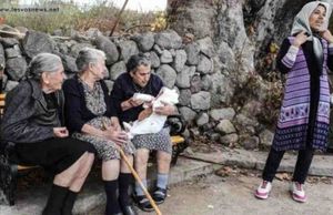 Λέσβος: Πέθανε η Αμαλία Καμβύση- Η τελευταία από τις «γιαγιάδες της Συκαμνιάς»