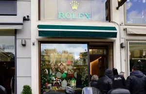 Εξαρθρώθηκε η σπείρα Pink Panthers - Σέρβοι και Έλληνας «άρπαξαν» 24 ρολόγια από τη Rolex