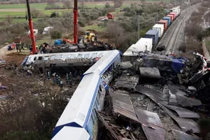 Στους 36 οι νεκροί από την τραγωδία μετά τη σύγκρουση τρένων στα Τέμπη