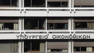 ΥΠΟΙΚ: Τέλη κυκλοφορίας με τον μήνα από το Απρίλιο, αναβίωση ρυθμίσεων για Εφορία και Ταμεία