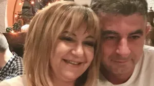 Δολοφονία Καραϊβάζ: «Δικαιώθηκε η μνήμη του» λέει η σύζυγός του για τις δύο συλλήψεις