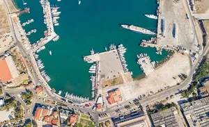 Νίκος Συρμαλένιος: Τριτοκοσμικές συνθήκες για το επιβατικό κοινό στο λιμάνι του Λαυρίου