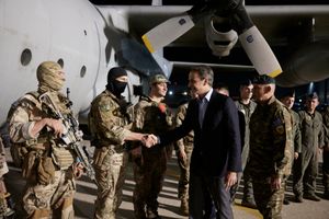Επέστρεψαν από το Σουδάν 39 άτομα με το C-130 της Πολεμικής Αεροπορίας – Συνάντηση με τον πρωθυπουργό