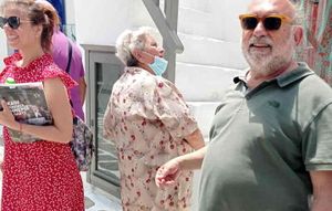 Επίσκεψη Νίκου Συρμαλένιου στη Μύκονο