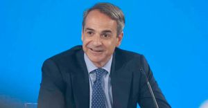 Μητσοτάκης: Αύξηση μισθών σε δημόσιο και ιδιωτικό τομέα - ΕΥΔΑΠ και ΕΥΑΘ από το Υπερταμείο στο Δημόσιο