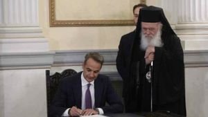 Στις 13:00 ορκίζεται η νέα κυβέρνηση - Παραλαμβάνουν τα χαρτοφυλάκιά τους οι νέοι υπουργοί