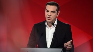 Δείτε Live την ομιλία του Αλέξη Τσίπρα από την Πάτρα
