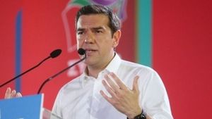 Αλ. Τσίπρας: Συσπείρωση για «να βάλουμε φραγμό σε μια ασύδοτη Δεξιά
