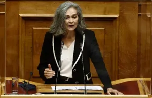 Σοφία Σακοράφα: Αποχωρεί από το ΜέΡΑ25 - Είχε προτείνει τη διαγραφή της ο Γ.Βαρουφάκης