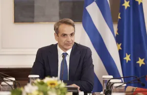 Στο Συντονιστικό Κέντρο Επιχειρήσεων για τη φωτιά στη Ρόδο ο πρωθυπουργός