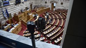 Βουλή: Προς ευρεία πλειοψηφία 220 βουλευτών για την ψήφο των αποδήμων - "Όχι" από ΣΥΡΙΖΑ, ΚΚΕ και Ελληνική Λύση