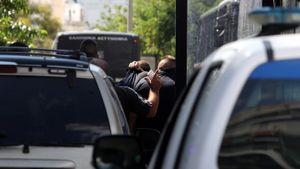 Προφυλακίστηκαν και οι 105 κατηγορούμενοι για τα επεισόδια στη Νέα Φιλαδέλφεια