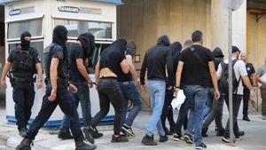 Νέα Φιλαδέλφεια: Ξεκινούν οι απολογίες των 105 συλληφθέντων για τα αιματηρά επεισόδια - Βαρύ κατηγορητήριο