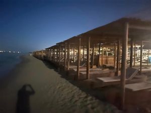 "Κίνημα της πετσέτας" και στη Νάξο - Δείτε εικόνες από τις παραλίες