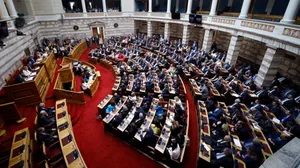 Δείτε live τη συζήτηση των πολιτικών αρχηγών στη Βουλή για τις πυρκαγιές