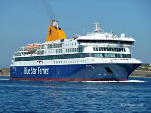 "Blue Star Delos": Γιατί καθυστέρησε να φτάσει Πάρο