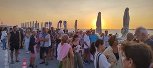 Κίνηση Πολιτών Πάρου για Ελεύθερες Παραλίες: Δεν είμαστε εχθροί του Τουρισμού και της  Επιχειρηματικότητας