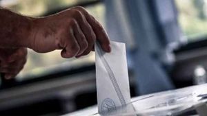 Δημοσκόπηση Opinion Poll: Πρώτη η Νέα Δημοκρατία και δεύτερο το ΠΑΣΟΚ